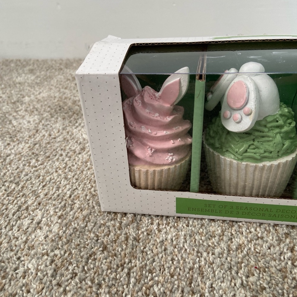 NWT Bunny Boulevard Easter Faux Cupcakes Set of 3 - Picture 11 of 13